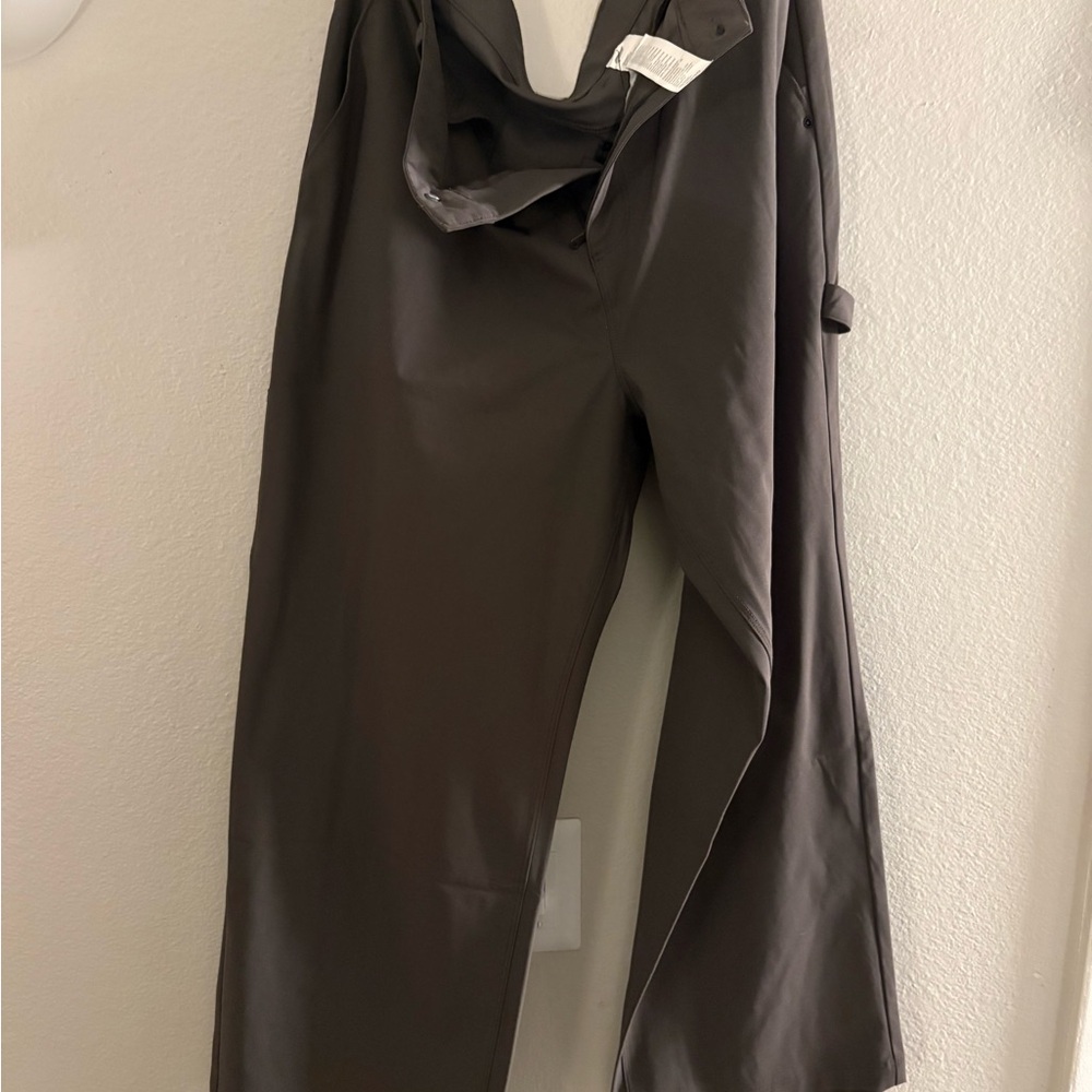 Fabletics Mens Utility Pants 35x30 Taupe